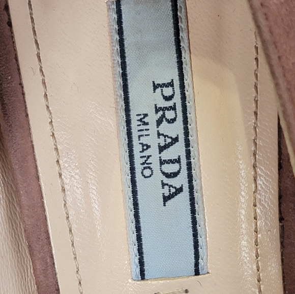 Authentic Prada Suede Pump - Picture 10 of 10
